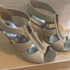 Michael Kors Berkeley T Strap